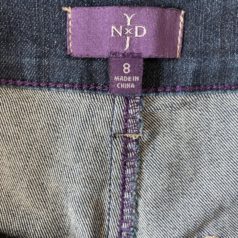 NYDJ Medium Wash Bermuda Denim Jean Shorts Size 8 - Picture 5 of 10